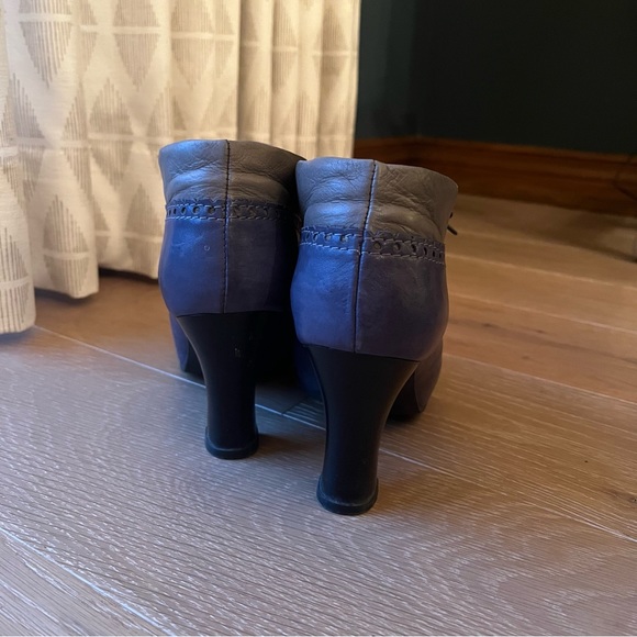 Virus gray & navy booties - Picture 3 of 6